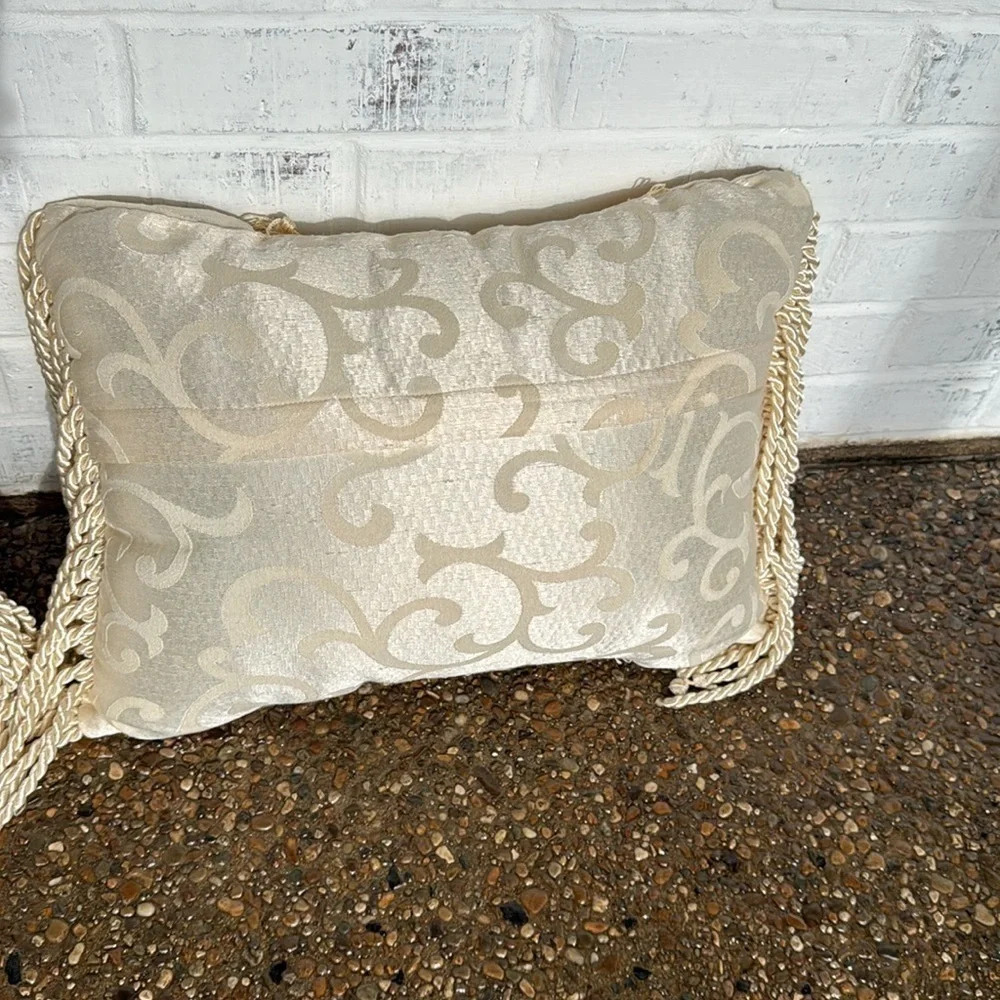 CAMELOT~FRINGED~RECTANGLE~VERY NICE~WELL MADE~THROW PILLOW~W/TWISTED ROPE~BR